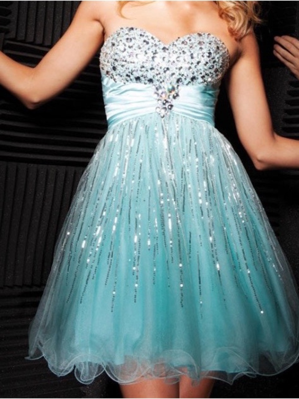 Prom Dress - Picture 4 of 5